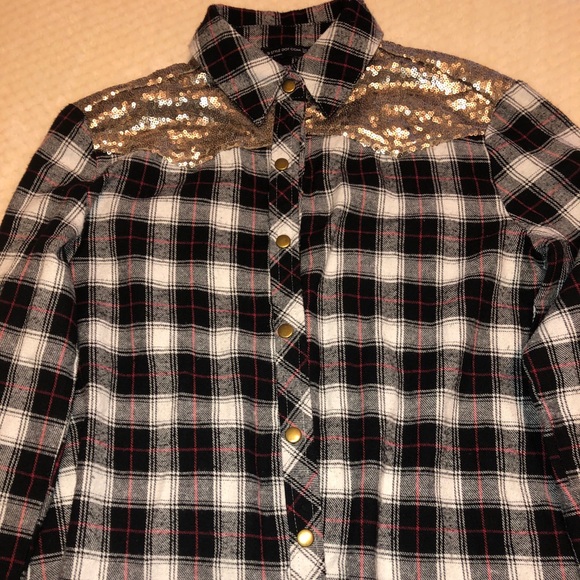 Plaid/Sequin Flannel Top - Picture 4 of 5